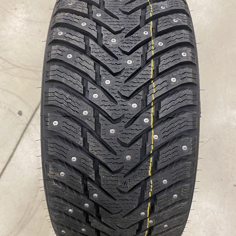 Nokian Tyres Hakkapeliitta 8 245/35R21 96T XL TL (шип.)