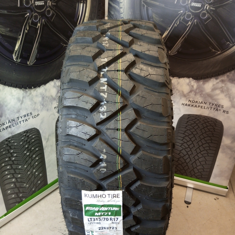 Kumho Road Venture MT71 315/70R17 121/118Q TL