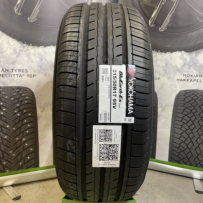 Yokohama BluEarth-ES ES32 215/50R17 95V TL