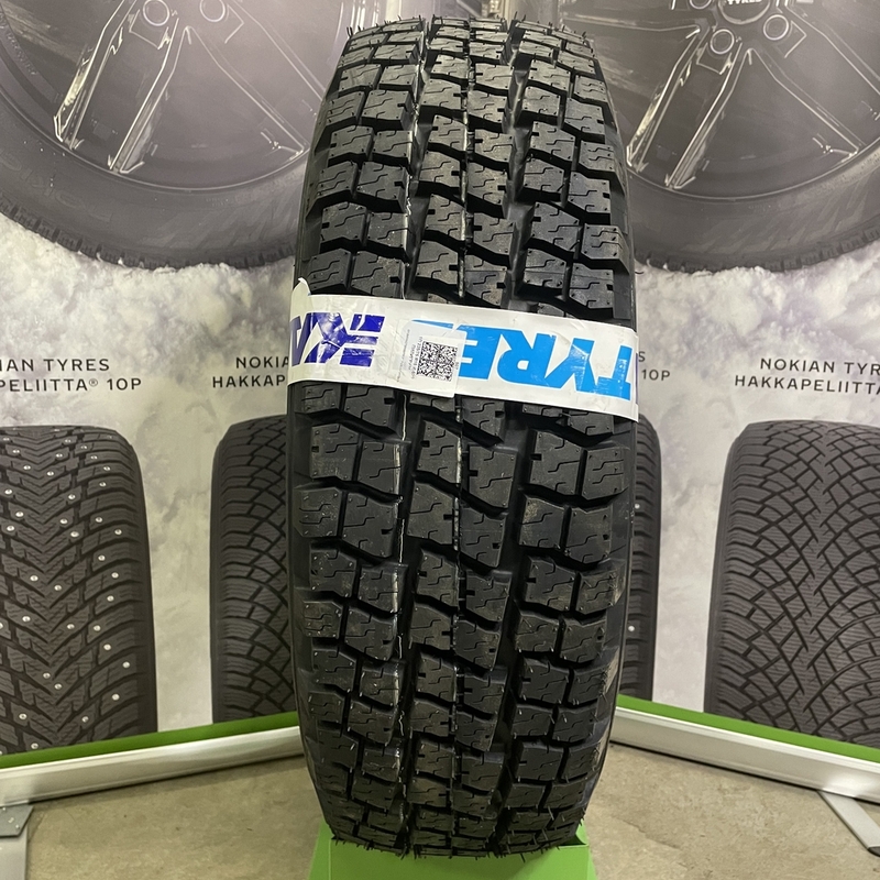 КАМА (Нижнекамский шинный завод) И-520 235/75R15 105Q TL