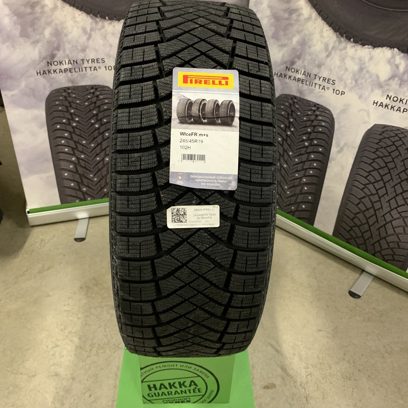 Pirelli Ice Zero FR 245/45R19 102H XL TL