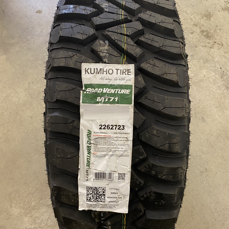 Kumho Road Venture MT71 285/70R17 121/118Q XL  TL