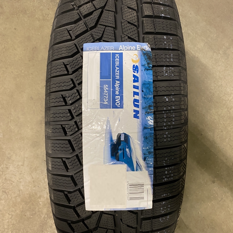 Sailun Ice Blazer Alpine EVO1 235/35R19 91W XL TL