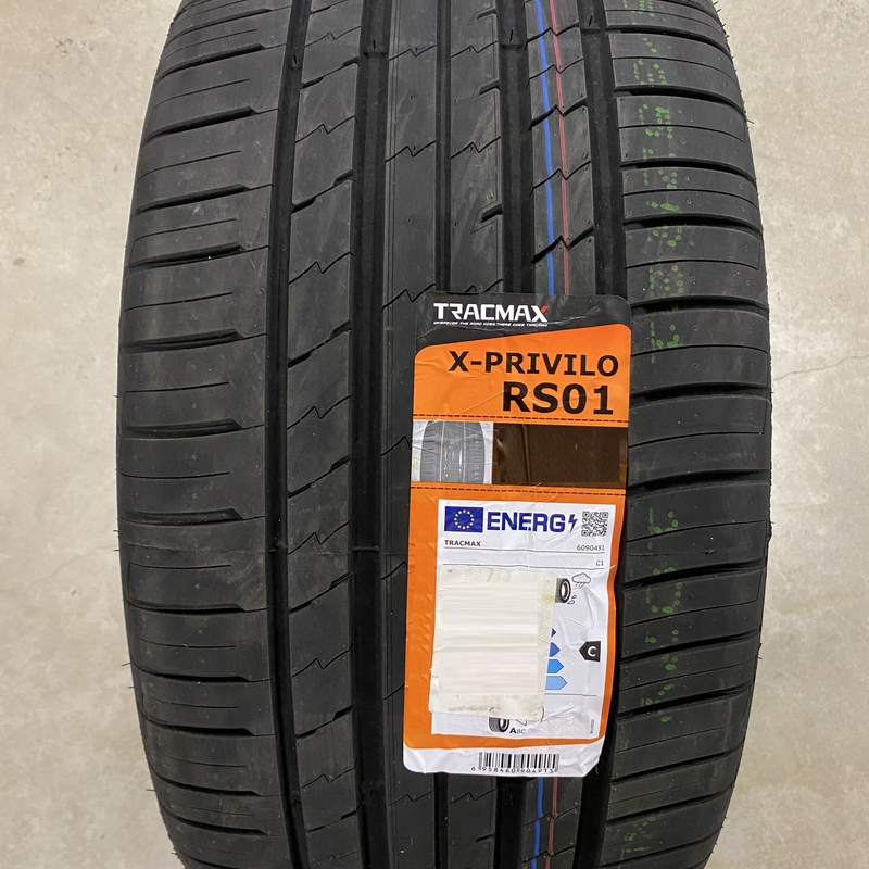 Tracmax X-Privilo RS01+ 285/45ZR22 114Y XL TL