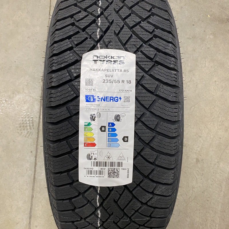 Nokian Tyres Hakkapeliitta R5 235/55R17 103R XL TL