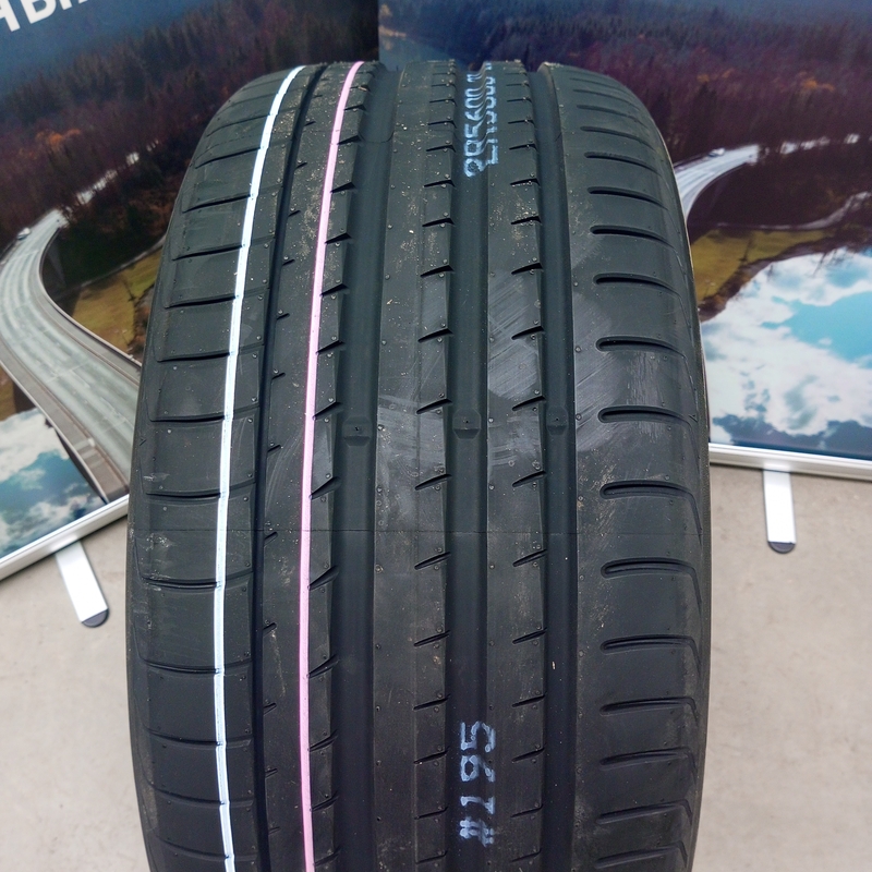 Yokohama Advan Sport V105S 235/50R19 99W TL