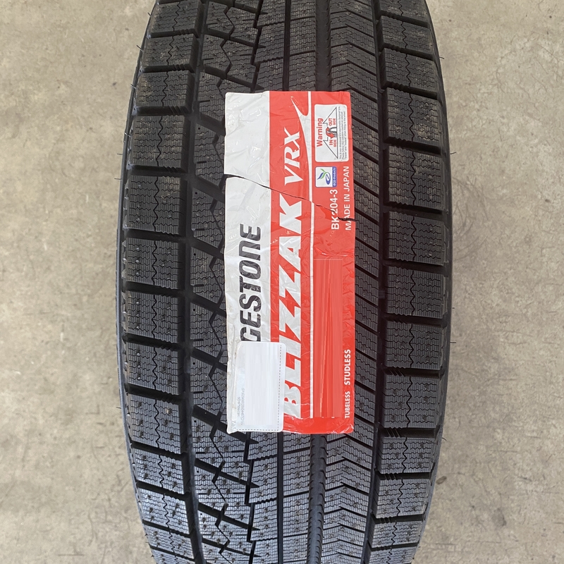 Bridgestone Blizzak VRX 235/45R18 94S XL  TL